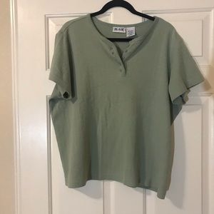 Green oversized vintage tee